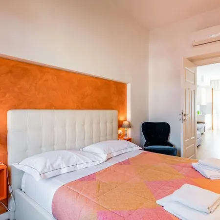 Guesthost - Santa Maria Novella Cozy Flat Apartment Florence Exterior photo